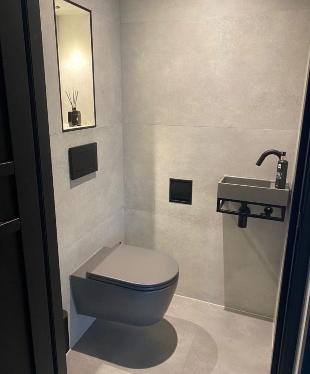 WC suspendu noir mat